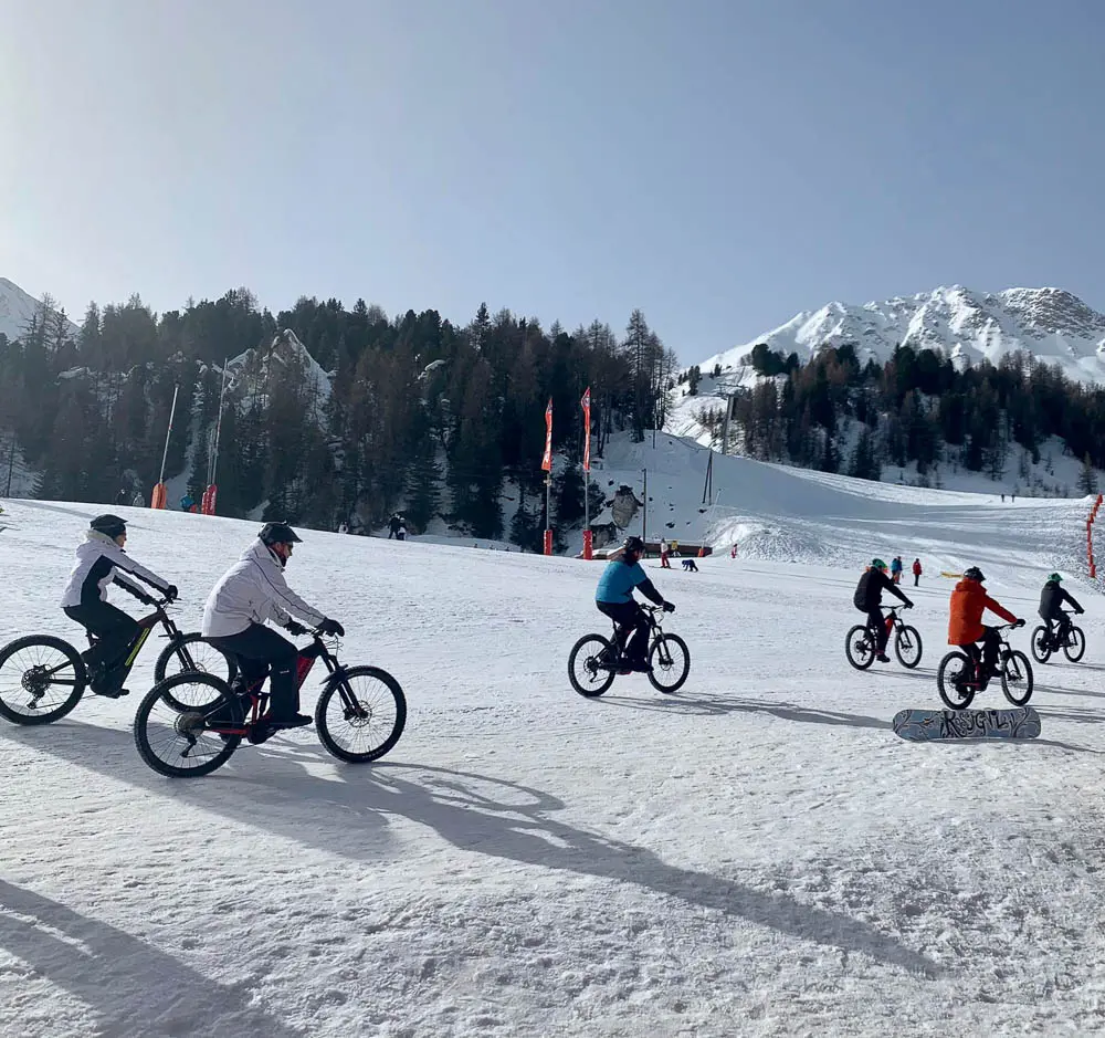 VTT sur neige 3 fatbike activité montagne hiver