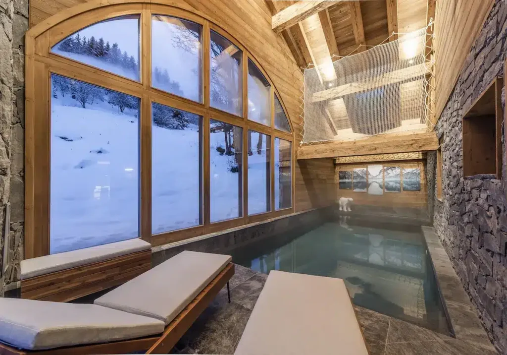 Méribel en hiver : une station de charme 18 chalet with pool for rent