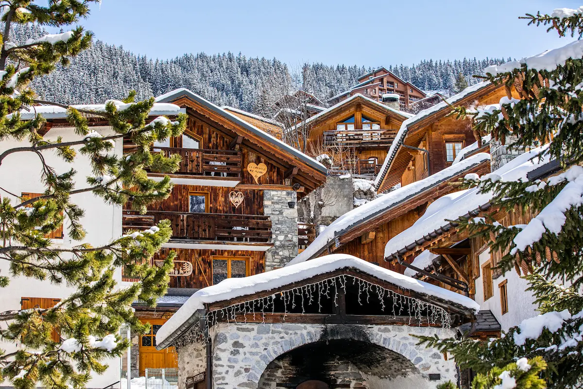 Vacances en montagne en hiver sans ski : découvrir les Alpes autrement 2 station meribel alpes