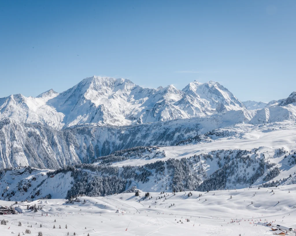 Skiing in Courchevel: The Ultimate Guide to an Unforgettable Experience in the Alps 1 skiing in Courchevel