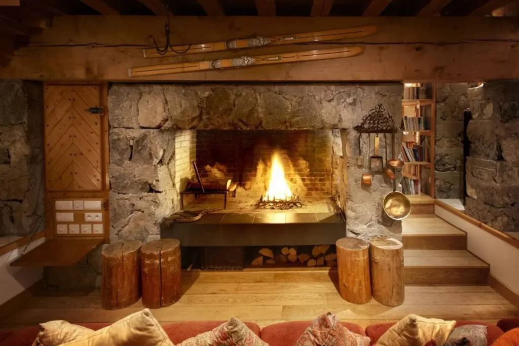 Séminaire haut de gamme en montagne tout inclus avec Pointe de Sel 2 Intérieur de chalet haut de gamme à Méribel