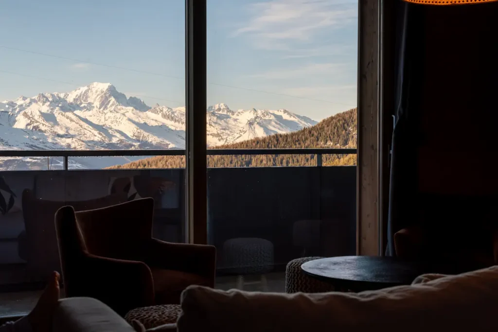 Apartment mont blanc view ski in out