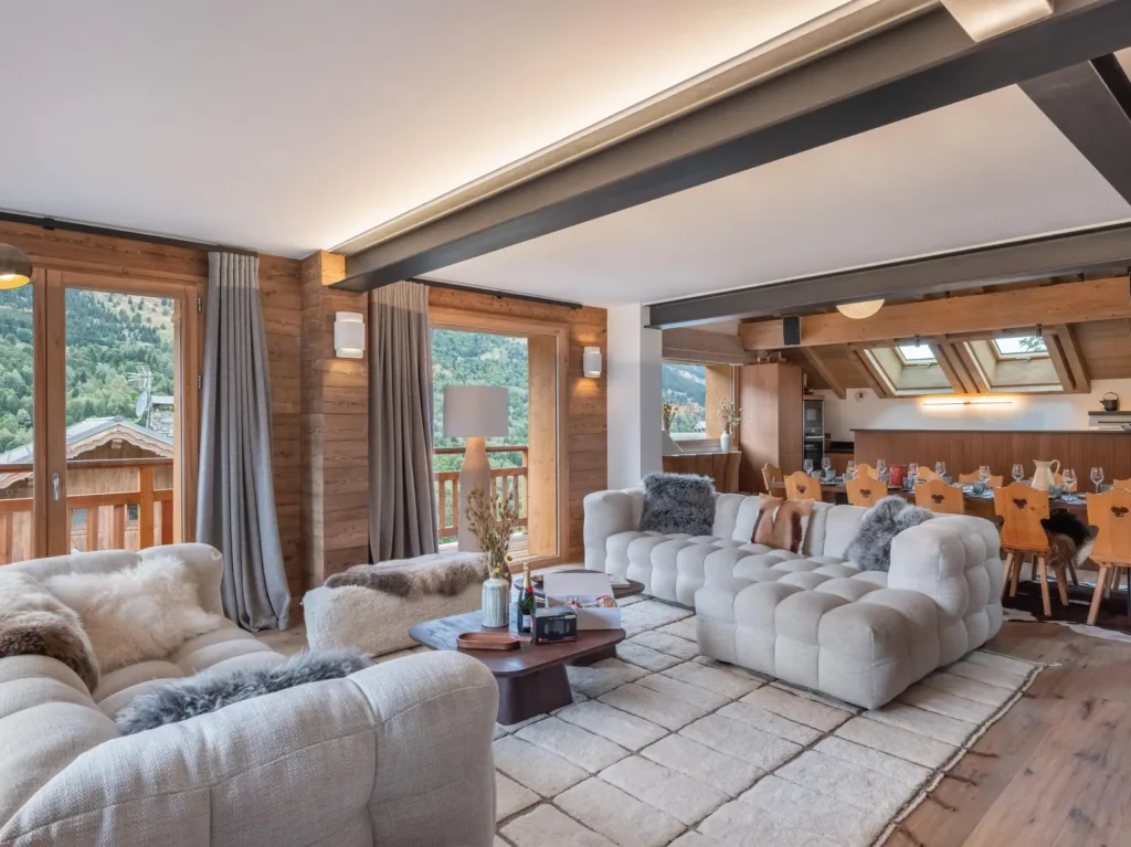 Méribel luxury chalet rental at the foot of the slopes 1 living room with Mountain View at Chalet Etoile des Neiges in Meribel Mussillon - French Alps