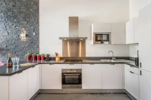 Apartment Aspen in Courchevel Moriond - equipped kitchen