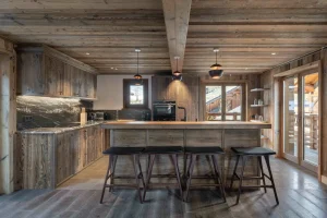 cuisine ouverte et équipée au Chalet Abaïko Luxe Méribel