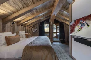 chambre double Chalet Abaïko vue alpes proche des pistes