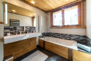 chalet ferme meribel_Bedroom2-5