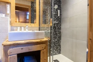 chalet ferme meribel_Bedroom6-4