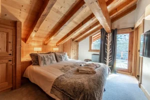 chalet ferme meribel_Bedroom8-1