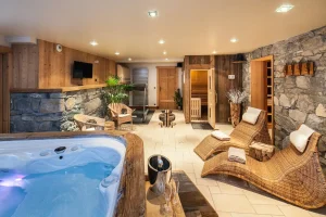chalet ferme meribel_Spa Jacuzzi1