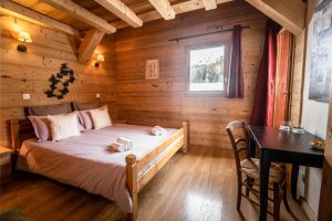 chalet-jovet-chambre-scaled
