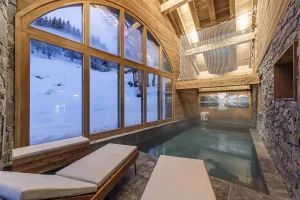 chalet with pool for rent